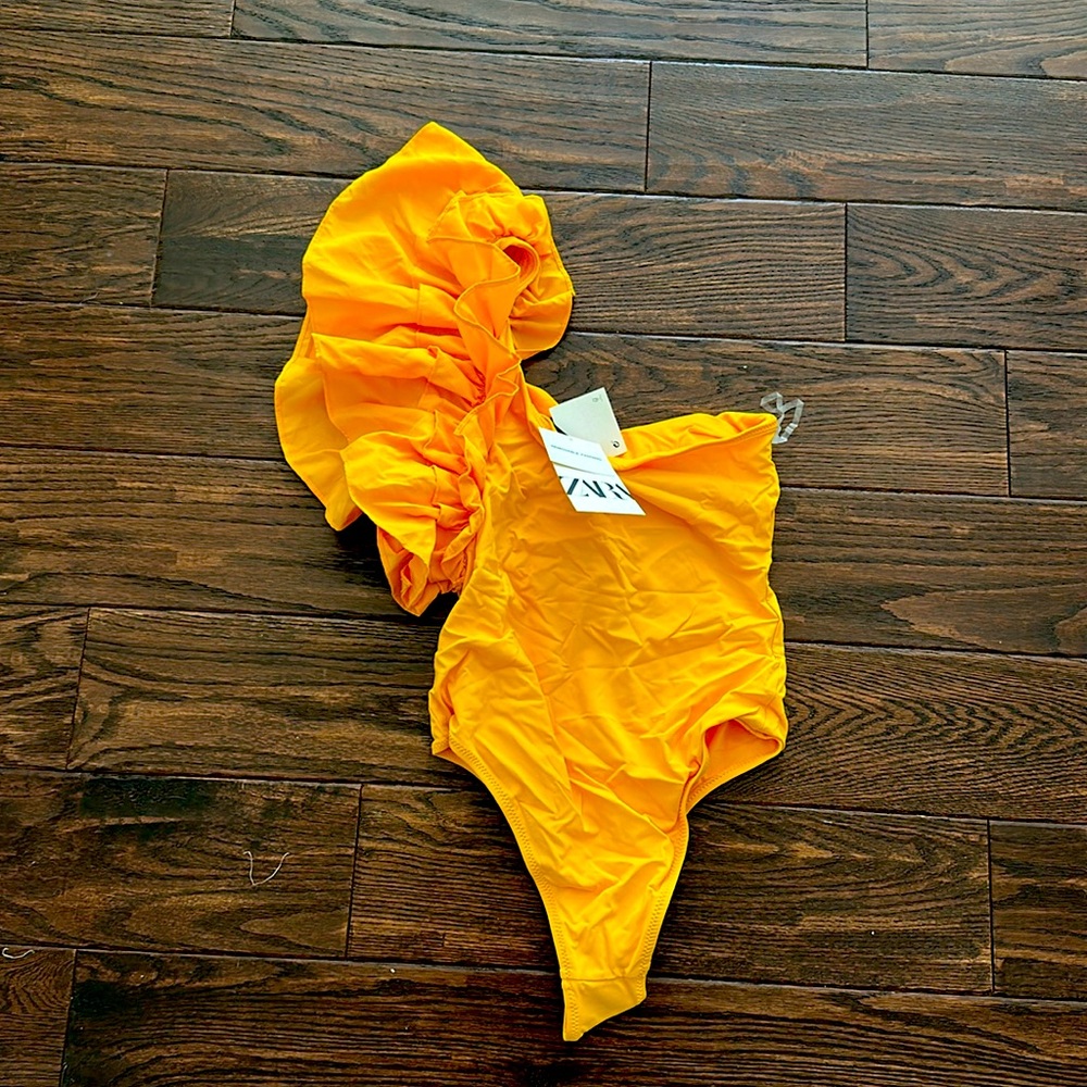 Zara Yellow One-Shoulder Ruffle One-Piece Swimsuit